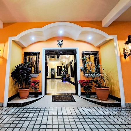 La Mansion Del Gran Jaguar Hotel Retalhuleu Bagian luar foto