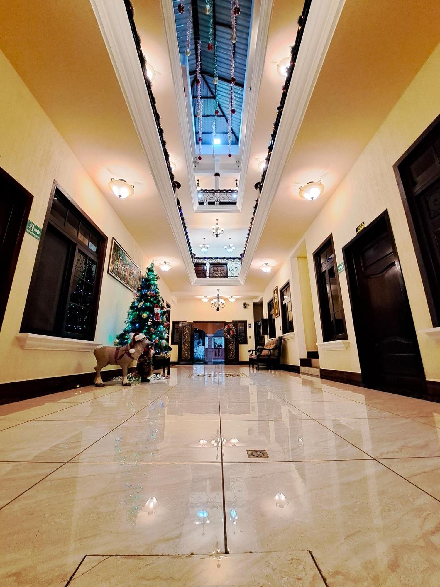 La Mansion Del Gran Jaguar Hotel Retalhuleu Bagian luar foto